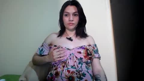 Snapshot of molly_fragance chatting on October 2025 06:52:02 PM Molly online show from October 2025 06:52:02 PM