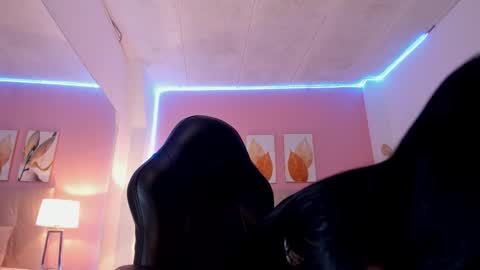 Snapshot of molly_h0t chatting on March 2026 12:34:01 PM online show from March 2026 12:34:01 PM