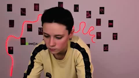 molly_hollow online show from February 2026 09:41:02 AM