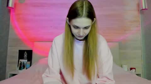 Molly Hunt online show from February 2026 03:49:02 AM