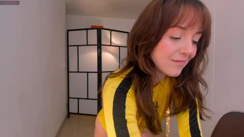   MOLLY   online show from May 2026 04:23:02 PM