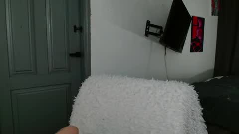 Lina online show from June 2026 07:39:01 PM