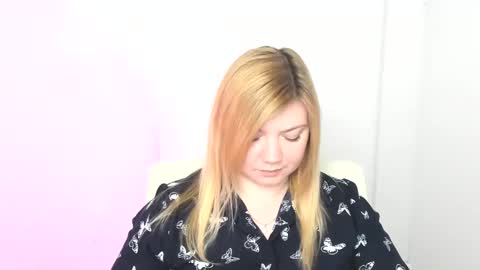 Molly online show from March 2025 01:19:02 PM