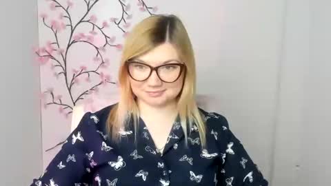 Molly online show from March 2026 12:53:02 PM