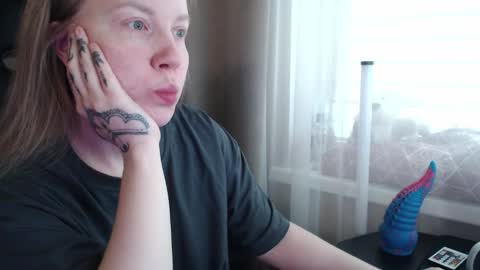I have new photos come and see with love Molly online show from February 2026 08:46:02 AM