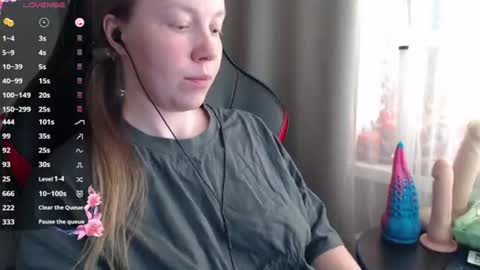 I have new photos come and see with love Molly online show from July 2026 06:22:02 AM