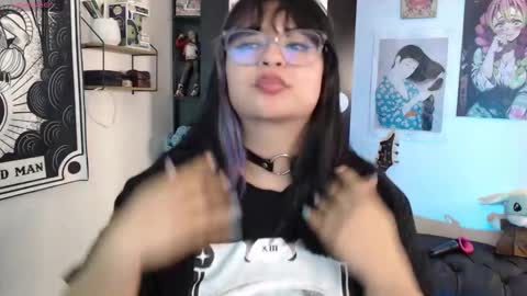 Molly online show from March 2025 08:21:02 AM