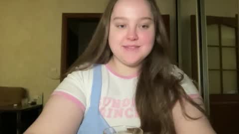 Snapshot of mollyas chatting on October 2025 04:04:02 PM Alice online show from October 2025 04:04:02 PM