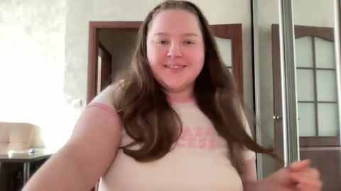 Snapshot of mollyas chatting on October 2025 12:38:02 PM Alice online show from October 2025 12:38:02 PM