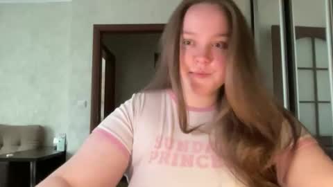 Snapshot of mollyas chatting on October 2025 11:57:02 AM Alice online show from October 2025 11:57:02 AM