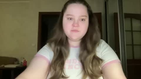 Snapshot of mollyas chatting on October 2025 04:13:01 AM Alice online show from October 2025 04:13:01 AM