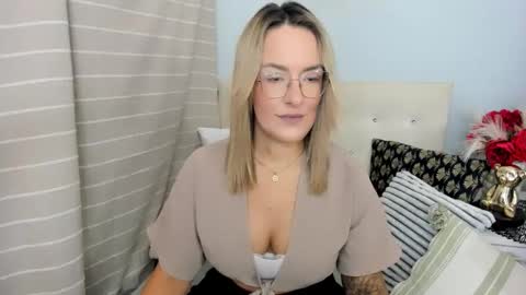 Snapshot of mollycrazy chatting on September 2025 12:30:01 PM MollyCrazy online show from September 2025 12:30:01 PM