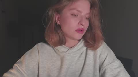 Snapshot of mollydangerous chatting on October 2025 05:02:02 PM Taisha online show from October 2025 05:02:02 PM