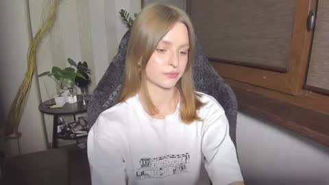 Snapshot of mollydangerous chatting on April 2026 07:49:01 PM Taisha online show from April 2026 07:49:01 PM