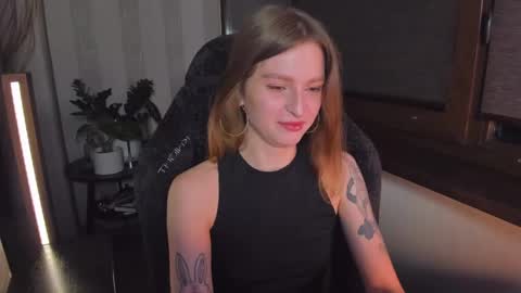 Snapshot of mollydangerous chatting on April 2026 11:03:02 PM Taisha online show from April 2026 11:03:02 PM