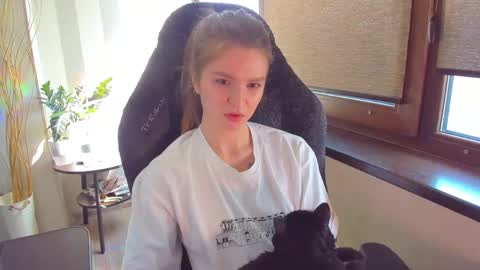 Snapshot of mollydangerous chatting on May 2026 06:41:01 AM Taisha online show from May 2026 06:41:01 AM
