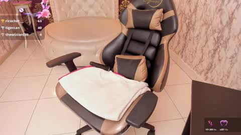 Molly Evanss online show from March 2025 07:05:02 AM