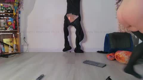 mollychan online show from July 2026 05:45:02 PM