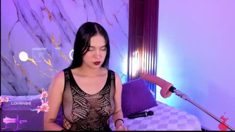 Snapshot of mollylewis18 chatting on March 2026 09:31:01 PM New girl Emily Valentina Michelle online show from March 2026 09:31:01 PM