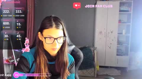 Snapshot of mollylollipop20 chatting on October 2025 02:15:01 AM KIRA online show from October 2025 02:15:01 AM