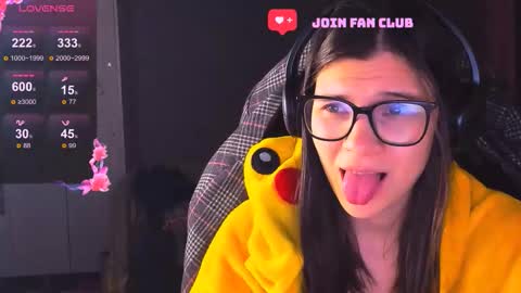 Snapshot of mollylollipop20 chatting on November 2025 04:51:02 PM KIRA online show from November 2025 04:51:02 PM