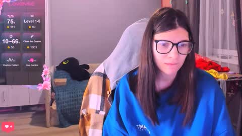 Snapshot of mollylollipop20 chatting on February 2026 01:37:02 AM KIRA online show from February 2026 01:37:02 AM