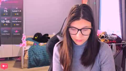 Snapshot of mollylollipop20 chatting on February 2026 02:39:02 AM KIRA online show from February 2026 02:39:02 AM