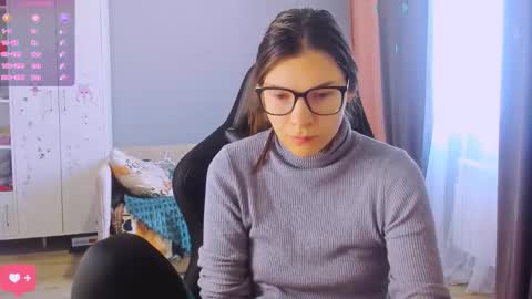 Snapshot of mollylollipop20 chatting on February 2026 06:31:02 AM KIRA online show from February 2026 06:31:02 AM