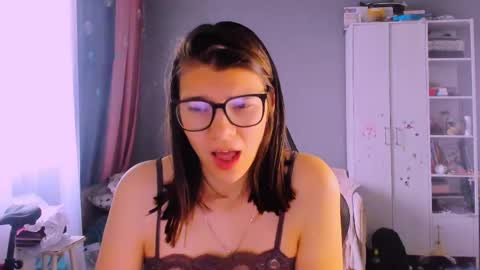  KIRA  online show from May 2026 05:27:02 AM