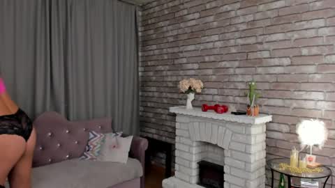 hi im Molly heregreat boobs big heart  warm pussy  online show from May 2026 12:05:01 AM