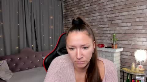 hi im Molly heregreat boobs big heart  warm pussy  online show from May 2026 01:01:01 AM