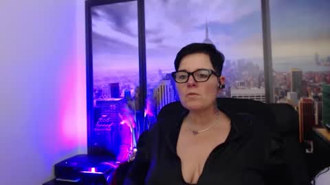 Snapshot of mollysun chatting on December 2024 03:53:01 PM MollySun Nina Randmann online show from December 2024 03:53:01 PM