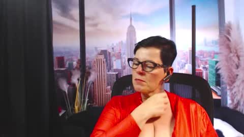 Snapshot of mollysun chatting on October 2025 07:07:02 PM MollySun Nina Randmann online show from October 2025 07:07:02 PM