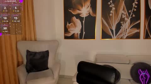 Molly Sunders online show from October 2025 08:53:02 PM