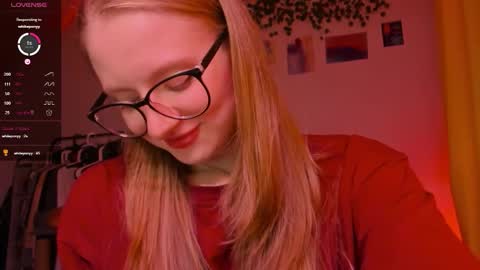 Snapshot of mollytucker chatting on November 2025 04:40:02 PM mollytucker online show from November 2025 04:40:02 PM