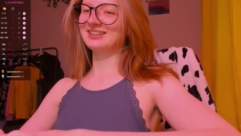 Snapshot of mollytucker chatting on December 2025 02:46:02 PM mollytucker online show from December 2025 02:46:02 PM