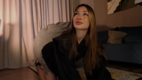 Molly online show from November 2025 10:43:02 AM