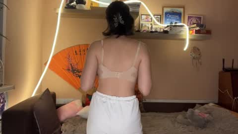 Hermina  online show from February 2026 04:14:02 PM