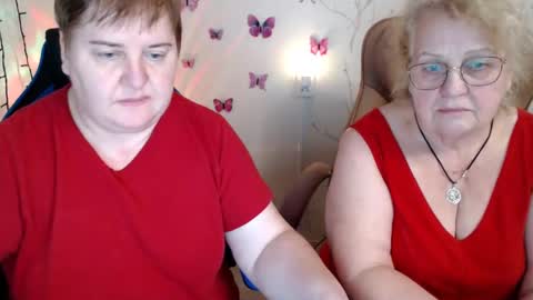 Snapshot of mommy99x chatting on March 2025 06:30:01 PM Mommy99X online show from March 2025 06:30:01 PM