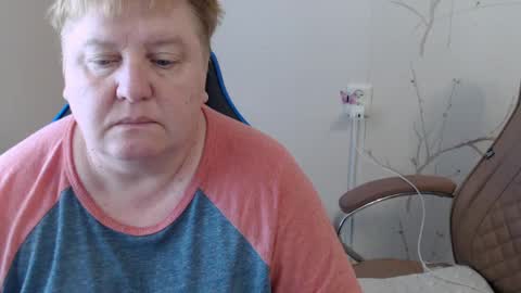 Mommy99X online show from June 2026 07:44:02 AM
