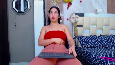 Snapshot of mommy_dulce chatting on December 2025 10:29:01 PM ANDREA online show from December 2025 10:29:01 PM