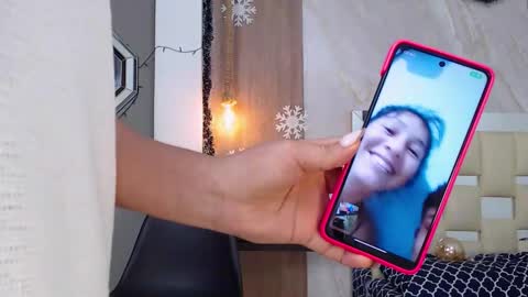 Snapshot of mommy_dulce chatting on January 2026 01:22:02 AM ANDREA online show from January 2026 01:22:02 AM