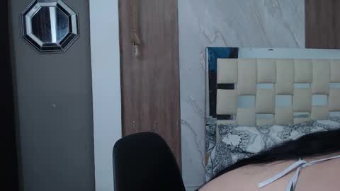 Snapshot of mommy_dulce chatting on February 2026 01:32:02 AM ANDREA online show from February 2026 01:32:02 AM