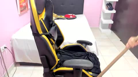 call me slut online show from December 2024 06:17:02 PM