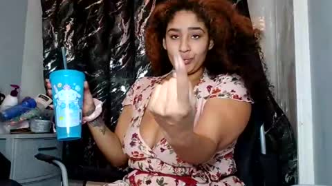 Snapshot of mommybubbles chatting on February 2025 03:34:01 PM Mommy bubbles online show from February 2025 03:34:01 PM