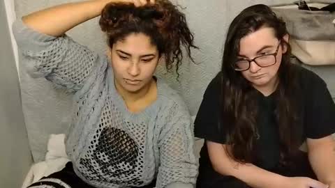 Snapshot of mommybubbles chatting on February 2025 02:57:01 PM Mommy bubbles online show from February 2025 02:57:01 PM