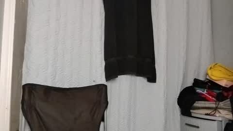 Snapshot of mommybubbles chatting on March 2025 01:57:02 PM Mommy bubbles online show from March 2025 01:57:02 PM