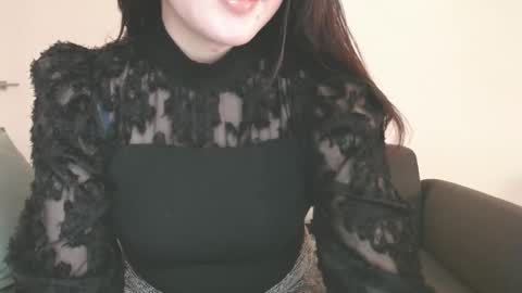 Momo online show from December 2024 12:49:01 PM