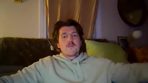 Snapshot of momo9221 chatting on February 2026 12:58:02 AM momo9221 online show from February 2026 12:58:02 AM