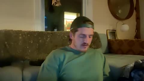 Snapshot of momo9221 chatting on February 2026 01:25:02 AM momo9221 online show from February 2026 01:25:02 AM